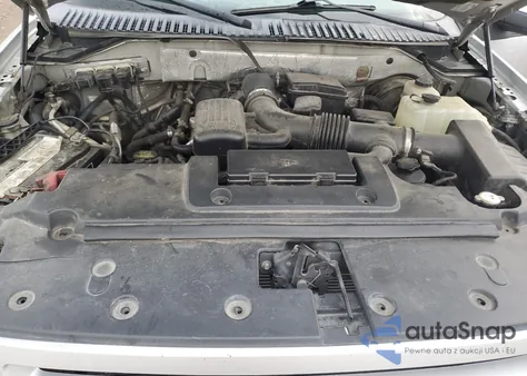 2010 Ford Expedition Limited z USA, uszkodzony, nr VIN 1FMJU1K54AEA75968